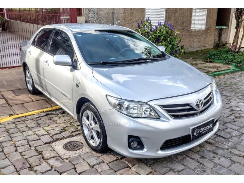 TOYOTA - COROLLA - 2011/2012 - Prata - R$ 63.900,00