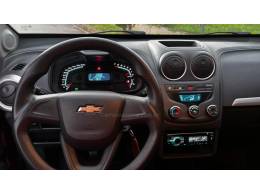 CHEVROLET - MONTANA - 2015/2016 - Vermelha - R$ 49.900,00