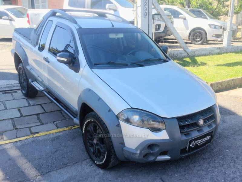 FIAT - STRADA - 2009/2009 - Prata - R$ 38.900,00