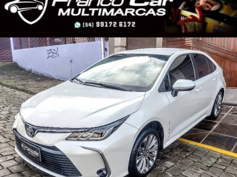 TOYOTA - COROLLA - 2020/2021 - Branca - R$ 122.900,00