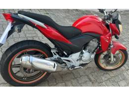 HONDA - CB 300R - 2015/2015 - Vermelha - R$ 16.900,00