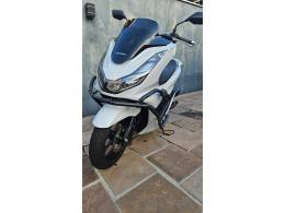 HONDA - PCX - 2024/2025 - Branca - R$ 21.000,00