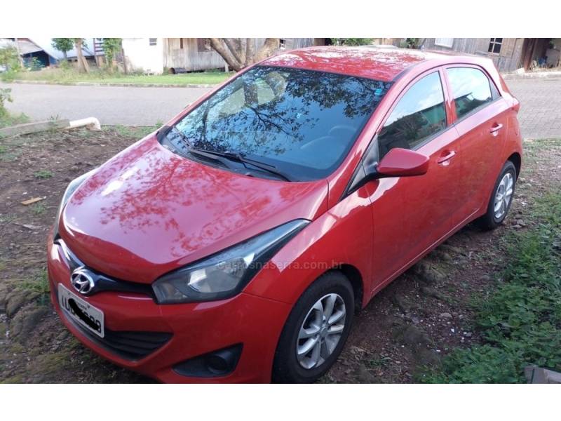 HYUNDAI - HB20 - 2013/2014 - Vermelha - R$ 41.900,00