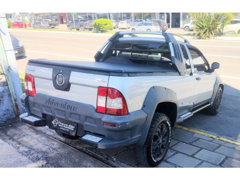 FIAT - STRADA - 2009/2009 - Prata - R$ 38.900,00