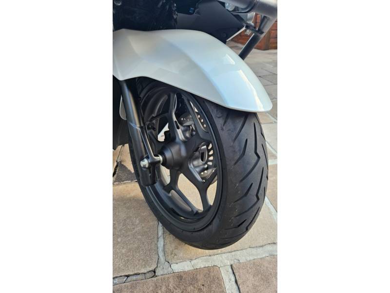 HONDA - PCX - 2024/2025 - Branca - R$ 21.000,00