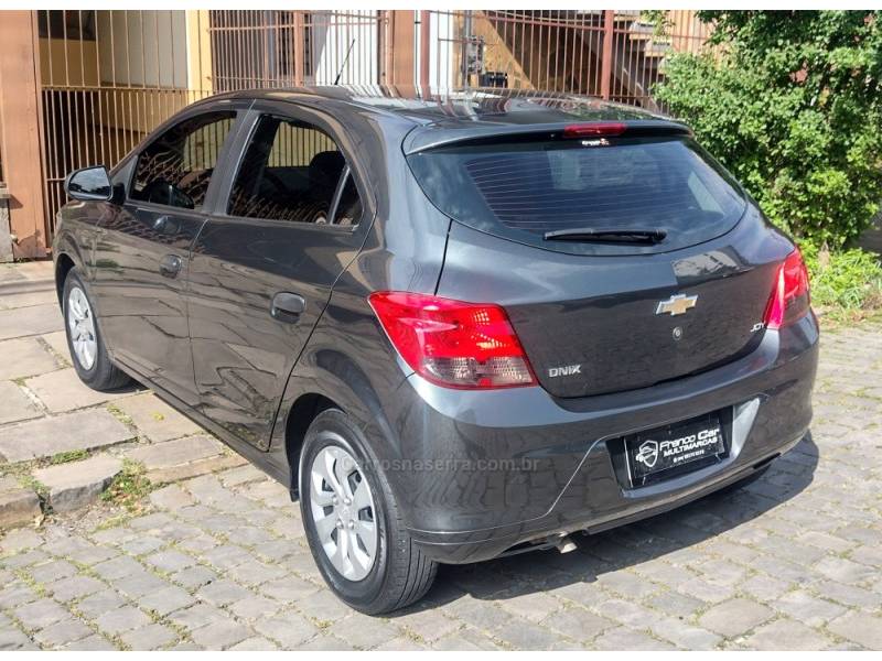 CHEVROLET - ONIX - 2018/2019 - Cinza - R$ 52.900,00