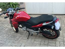 HONDA - CB 300R - 2015/2015 - Vermelha - R$ 16.900,00
