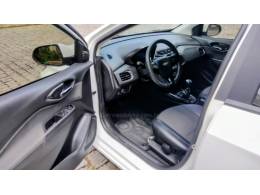 CHEVROLET - ONIX - 2017/2018 - Branca - R$ 59.900,00