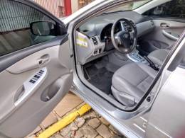 TOYOTA - COROLLA - 2011/2012 - Prata - R$ 63.900,00