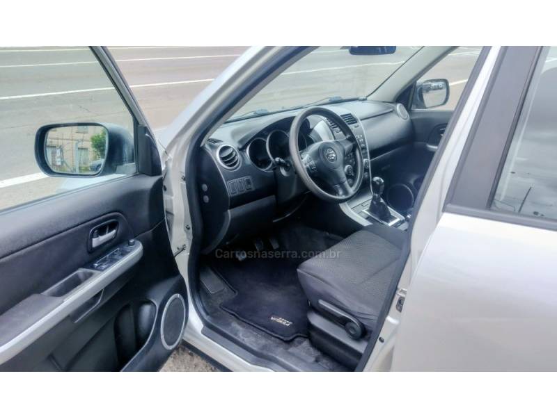 SUZUKI - GRAND VITARA - 2011/2012 - Prata - R$ 45.900,00