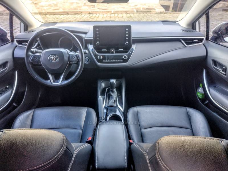 TOYOTA - COROLLA - 2020/2021 - Branca - R$ 121.900,00